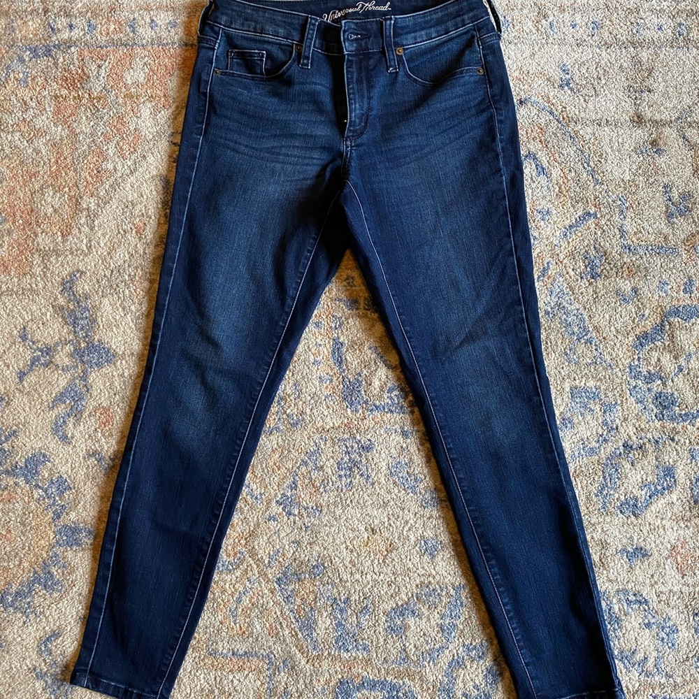 Universal thread mid rise skinny jean